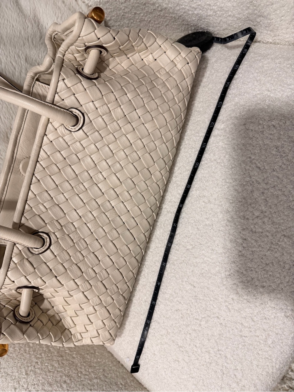 Donna Karan Woven Leather Shoulder Bag in Cream - Picture 4 of 9